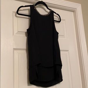 NWT jeweled collar sleeveless blouse